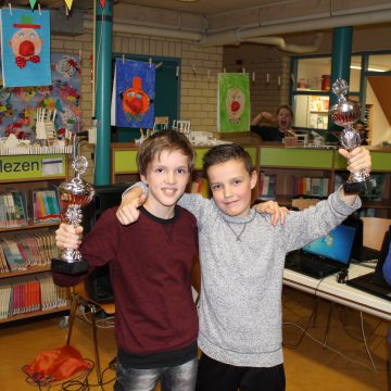 Dam en schaak kampioen