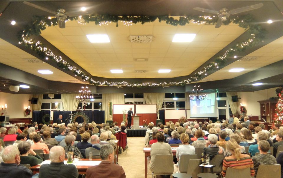 Kerstdemonstratie bloemschikken