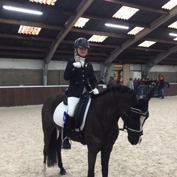 ‘Rising star’ Indy van den Broek scoort ook op Brabantse Kampioenschappen