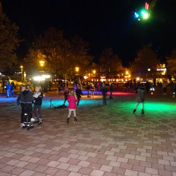 Discoskaten op het plein