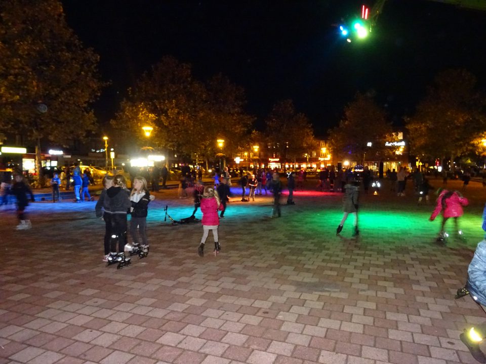 Discoskaten op het plein