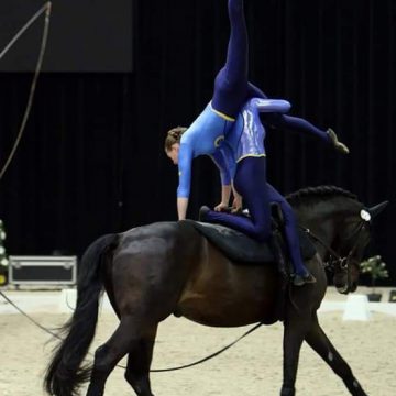 Mirte van Mensvoort pakt Nederlandse voltige-titel met overmacht