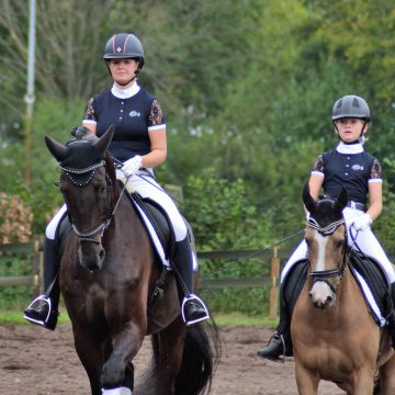 Evy van Mensvoort prolongeert club-titel na thriller op Hippisch Event Boekel