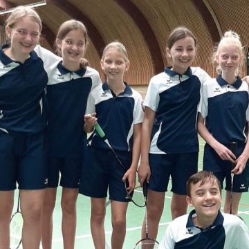 Geluk voor Veertje UC13 door een kapot racket?