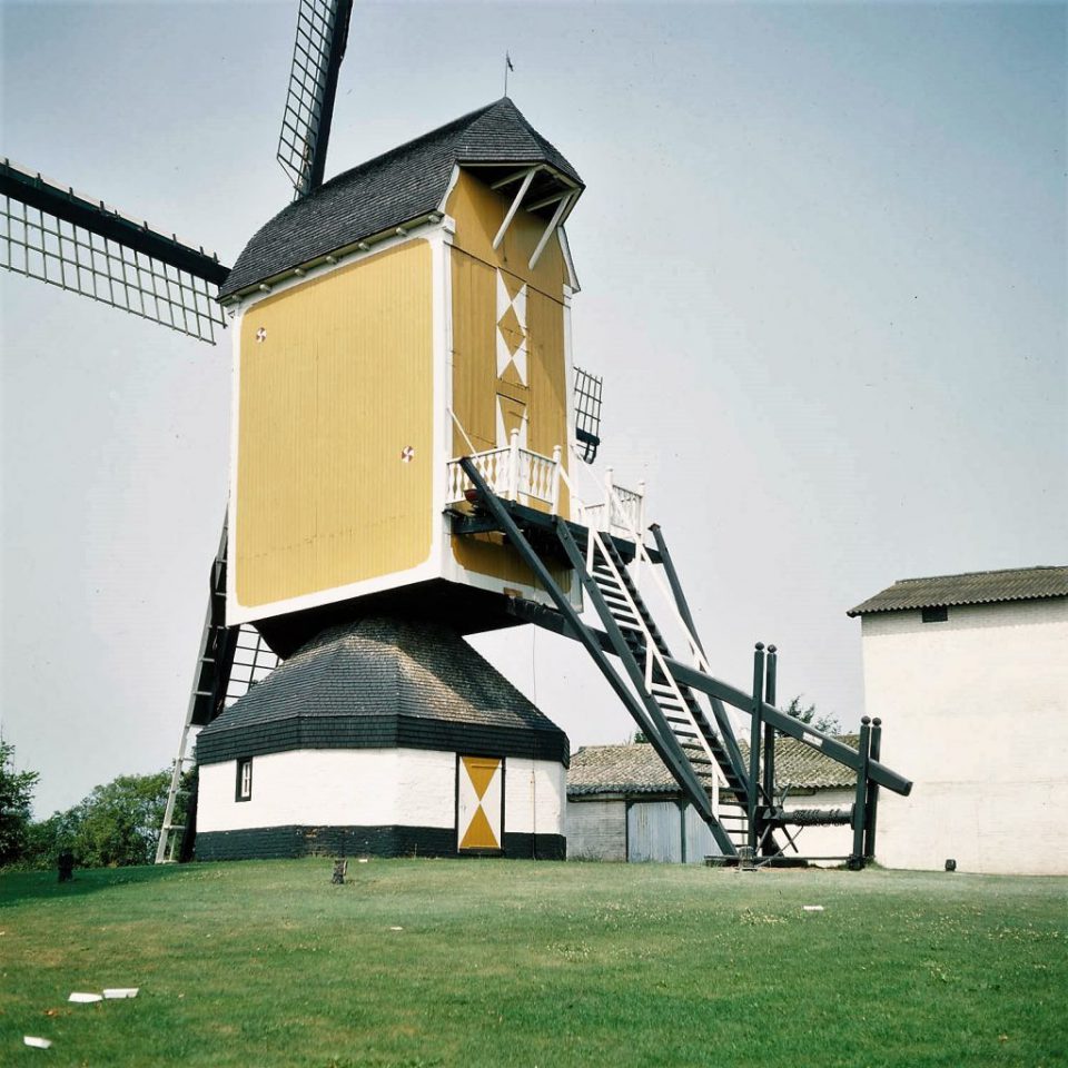 Staalconstructie bij Boekelse molen voor de veiligheid