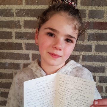 89-jarige mevrouw stuurt post terug naar Linn (9)
