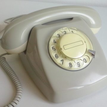Gezocht: PTT telefoontoestellen met draaischijf