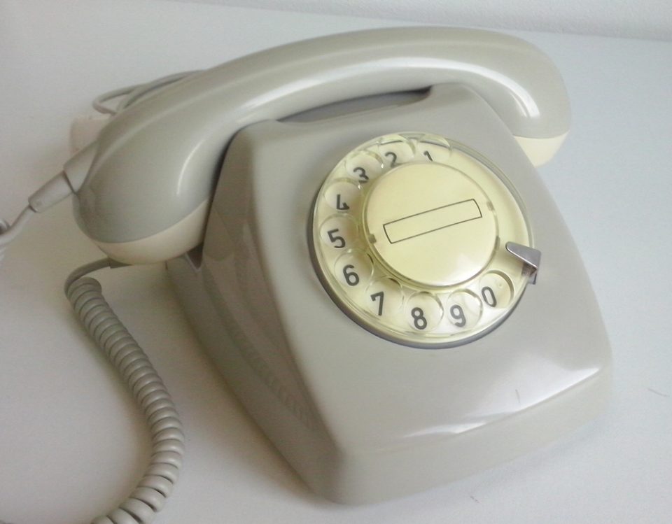 Gezocht: PTT telefoontoestellen met draaischijf