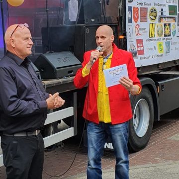 Opbrengst ‘Boekel Troost’ verdeeld onder café-eigenaren Boekel, Venhorst