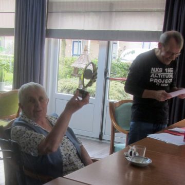 Drieka Peeters wint quiz “Hoe ouwer hoe slimmer”