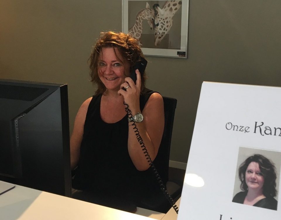 Assistente Liesbeth neemt na 28 jaar afscheid bij Tandartsenpraktijk Kerkstraat