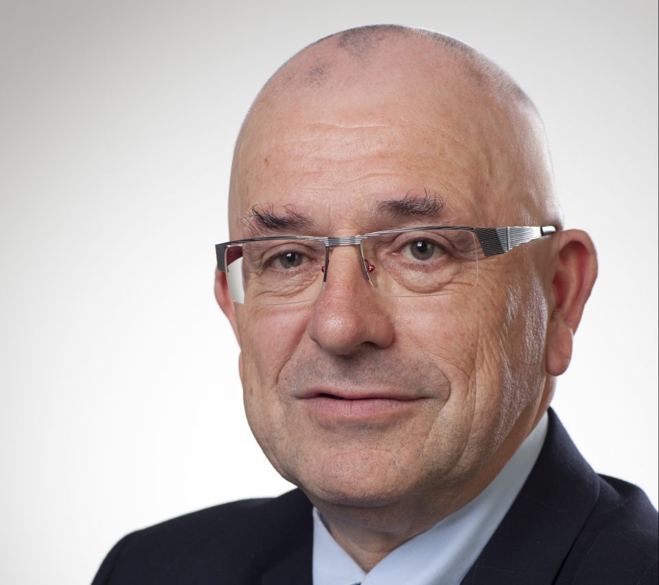 Burgemeester Pierre Bos: “We helpen elkaar er doorheen!”