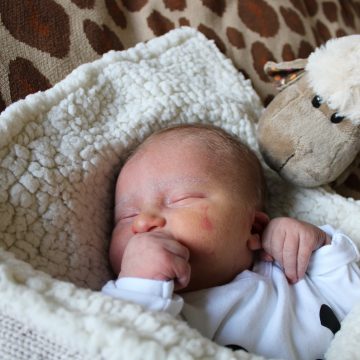 BzV: Steffi en Roel kersverse ouders van dochter Sterre