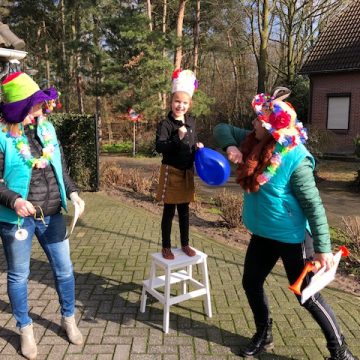 Glunderende groep 3 leerlingen bij KC Octopus