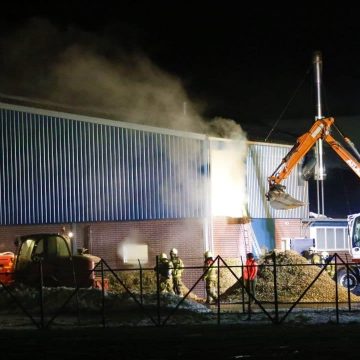 Broeibrand in composthoop in schuur aan de Zijp