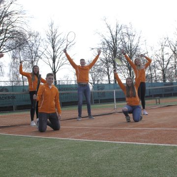 Whoznextteam viert 5-jarig bestaan