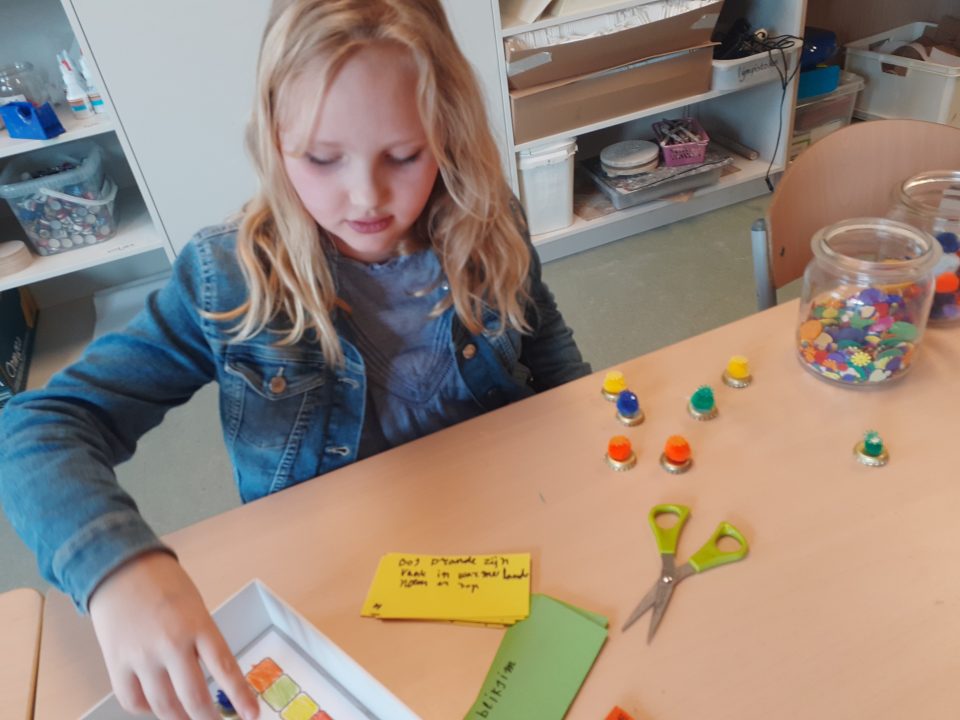 Kinderen maken spel