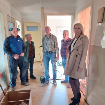 Vrijwilligers knappen parochiehuis Venhorst op voor vluchtelingen