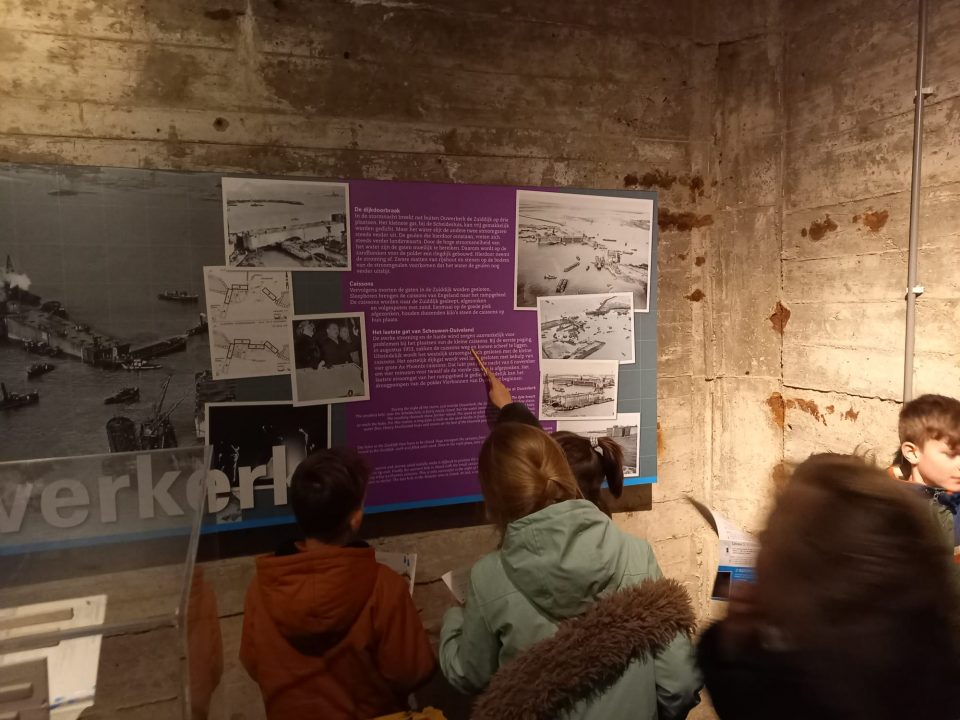 Met de bus naar het Watersnoodmuseum