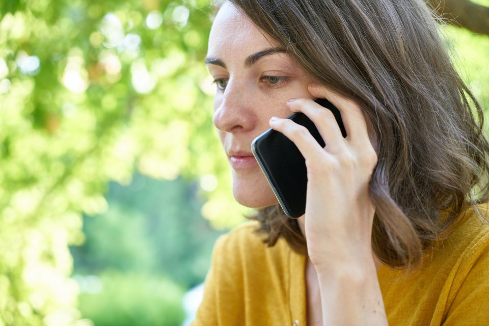 Aantal mensen dat belt naar 0800-8115 voor hulp bij geldzorgen in maart verdubbeld