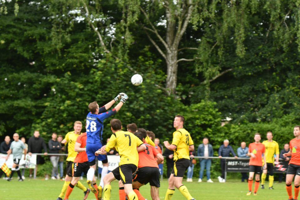 v.v. Boekel Sport wint in Oploo: 0-2
