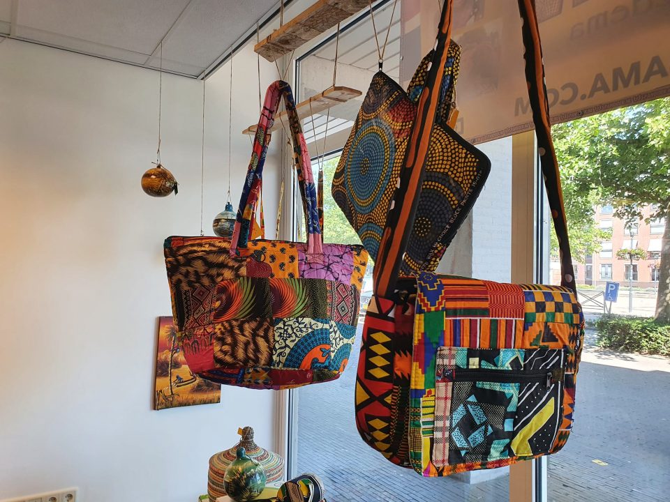 Winkelen voor Stichting Sama