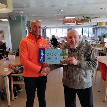 90 jarige Piet van Dijk zamelt geld in voor KiKa