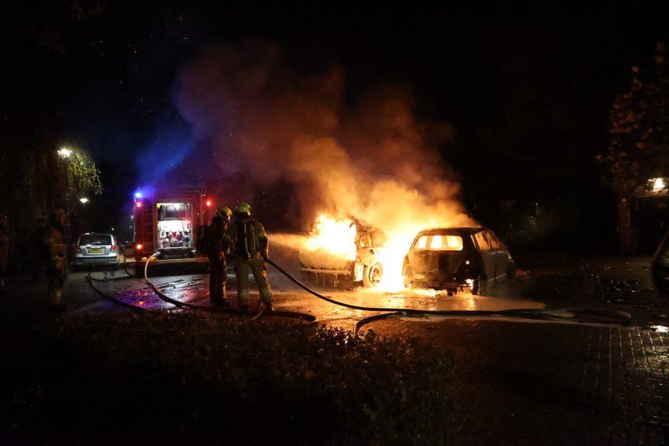 Nachtelijke autobranden Hoogveld
