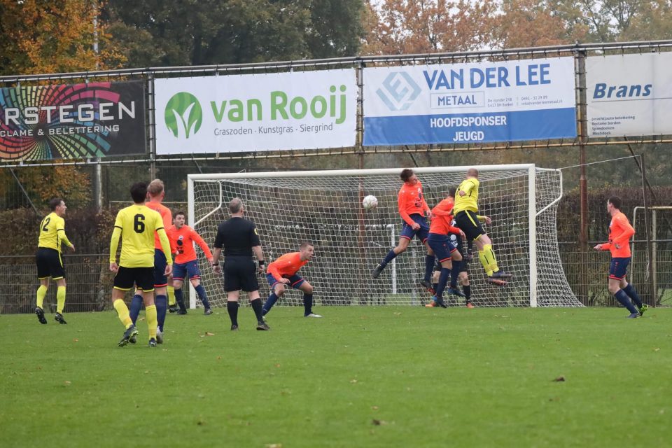 v.v. Boekel Sport 1 – Schijndel/DE WIT 1 (0-0 gestaakt in de rust)