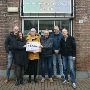 Cheque van 1000 euro voor Verenigingsgebouw St. Jan