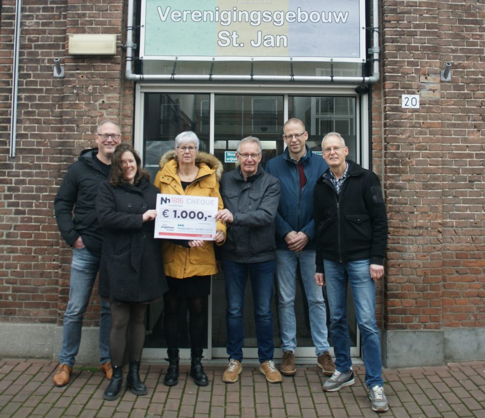 Cheque van 1000 euro voor Verenigingsgebouw St. Jan