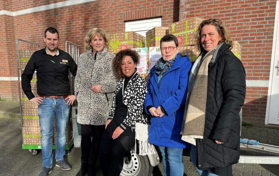 Zegelactie PLUS groot succes voor Stichting De Wensboom en Deelplaats Boekel