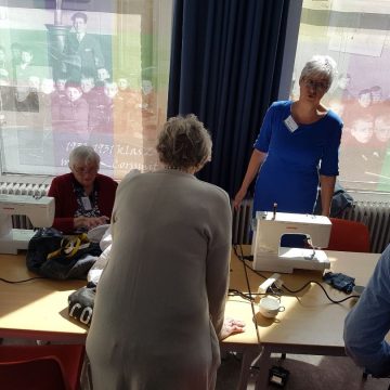 Gezellig druk in het Repair Café Boekel