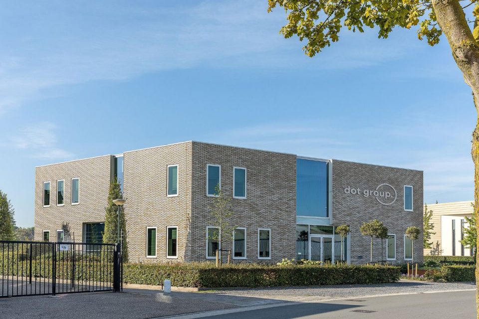 Dot Group zoekt: receptionist(e)