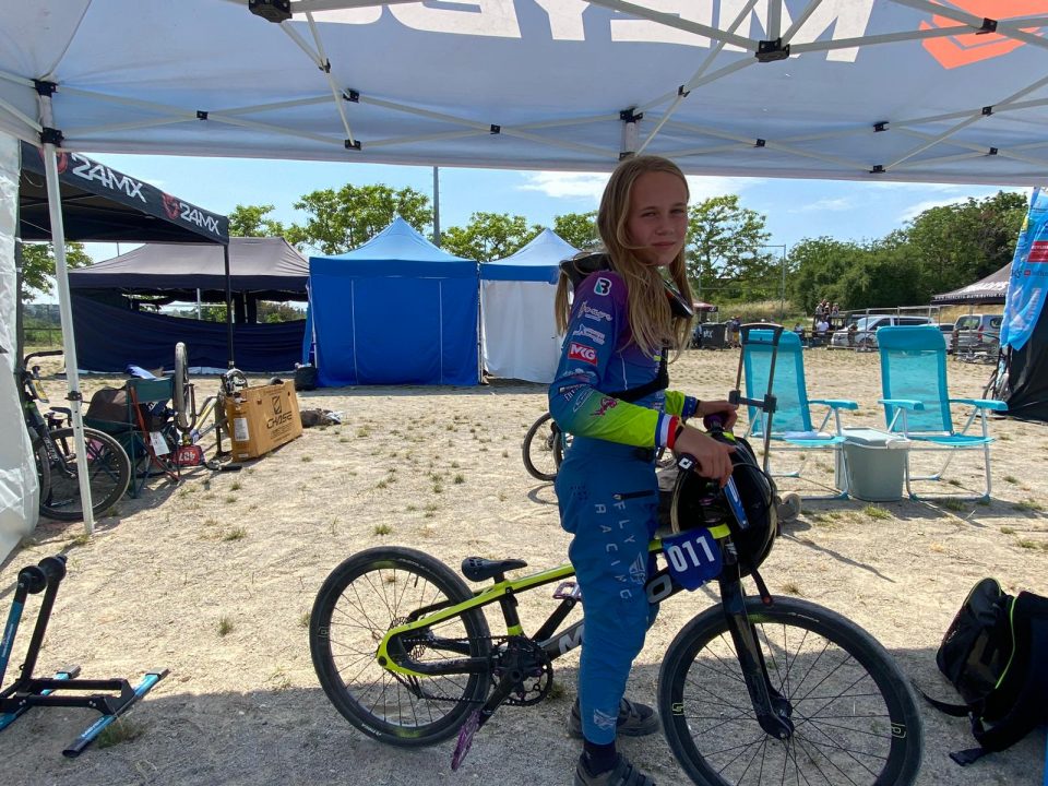 Tweede plaats voor Julie van den Ham van het Talent BMX Team uit Handel bij het Europese kampioenschap BMX in Besançon (Frankrijk)
