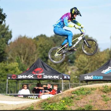 Pieter van Lankveld winst laatste BMX-Topcompetitiewedstrijd in Dedemsvaart.