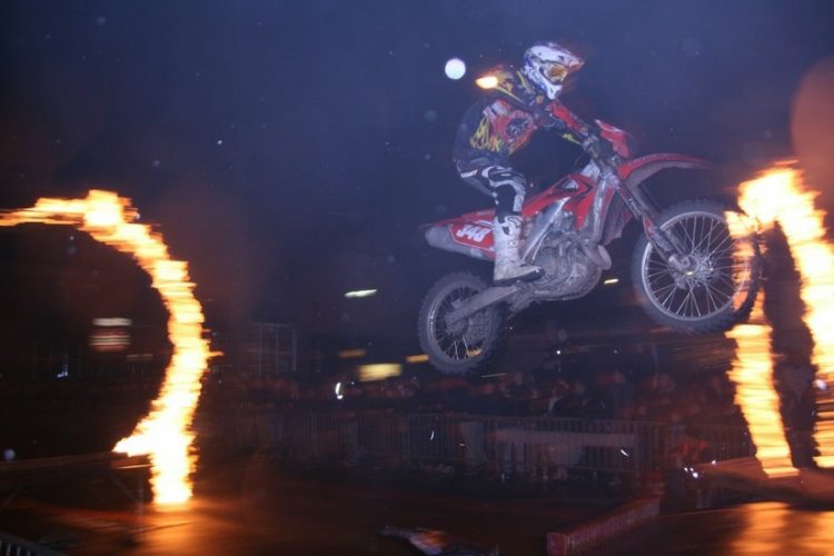 Nieuwjaarssprong De Vlammers (let op: vuurwerkvrije zone)