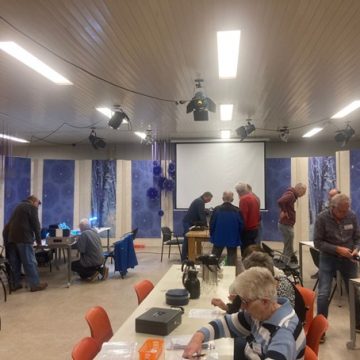 Repair Café Boekel: gezellig druk en ‘bij de tijd’