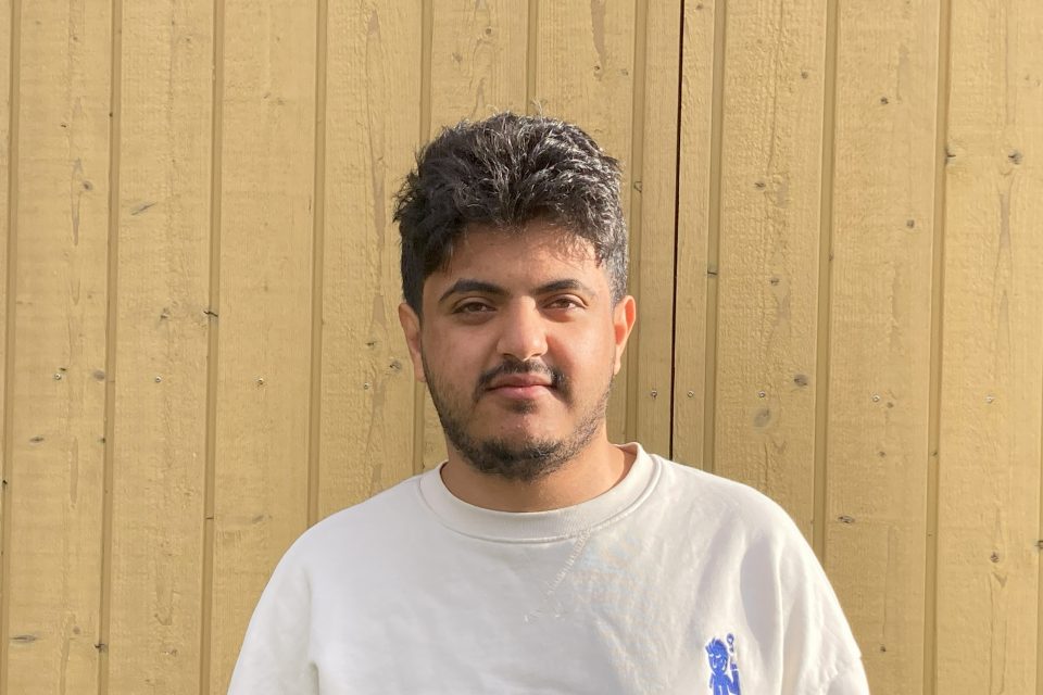 Ali Gamil, een Jemenitische bewoner van het Ecodorp