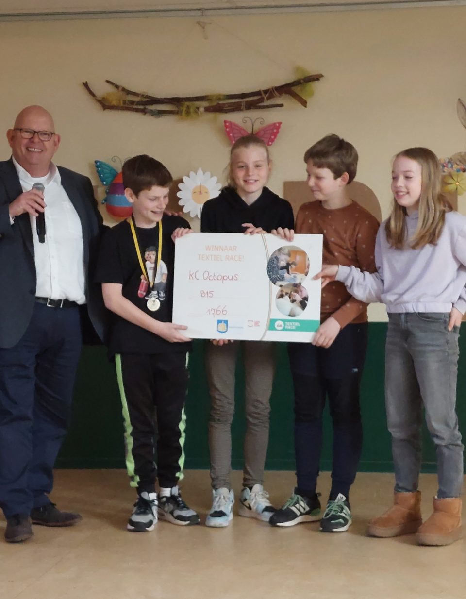 De Octopus uit Boekel winnaar scholenstrijd Textiel Race