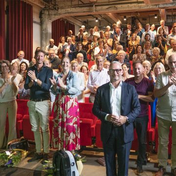 ‘Parels’ van GGZ Oost Brabant geven glans aan afscheid Fred Pijls