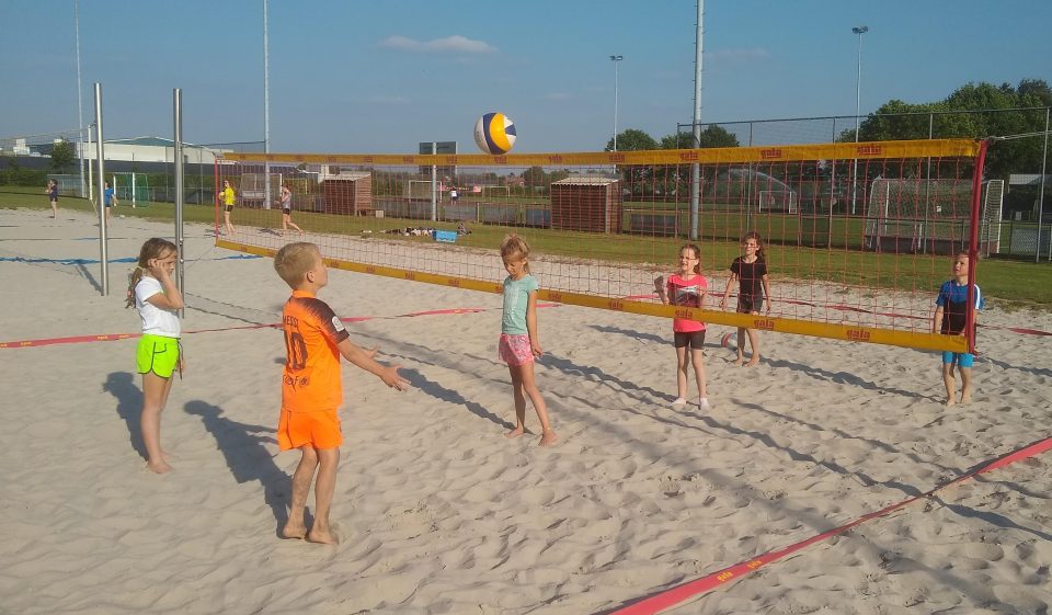 Beachvolleybal voor jeugd, kom meedoen!