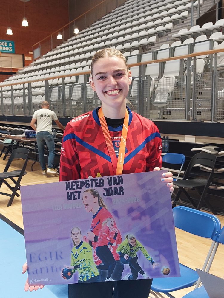 Liza Rovers uit Boekel gekozen als beste keeper van het seizoen 2024-2025!