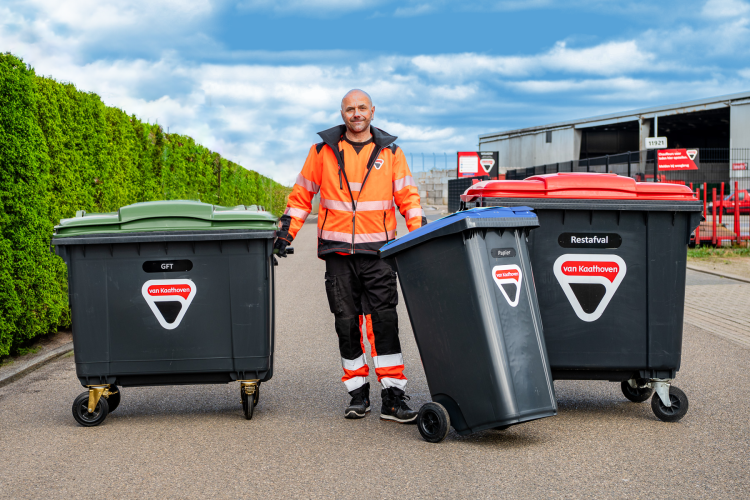 Regel jouw oud papier en karton met Van Kaathoven