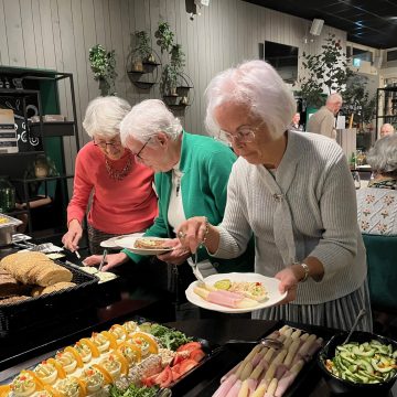 Kunstgroep huldigt dames van het eerste uur