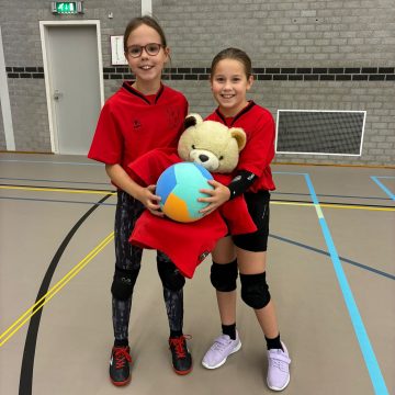 Volley Stars voor het eerst in actie!