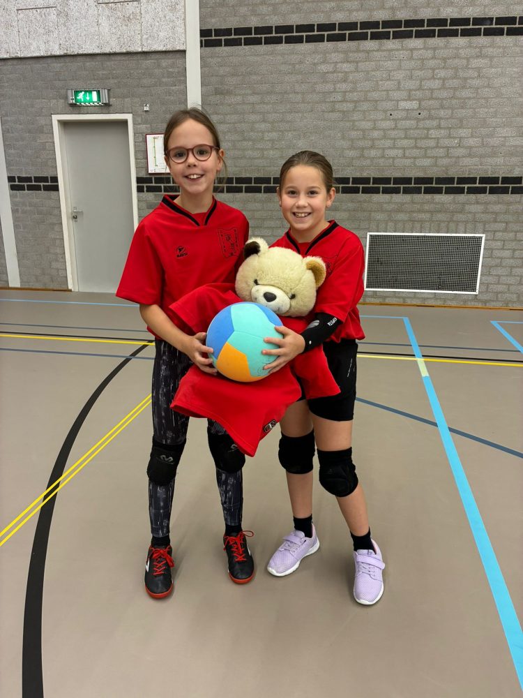 Volley Stars voor het eerst in actie!