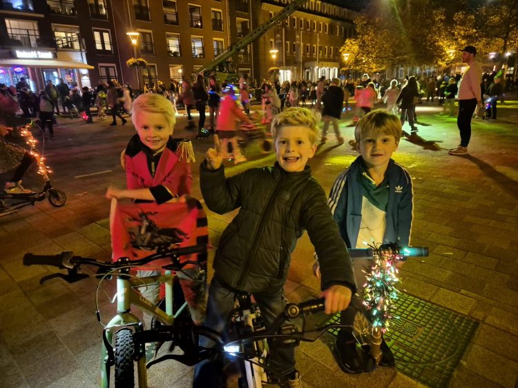 Disco skaten op het plein