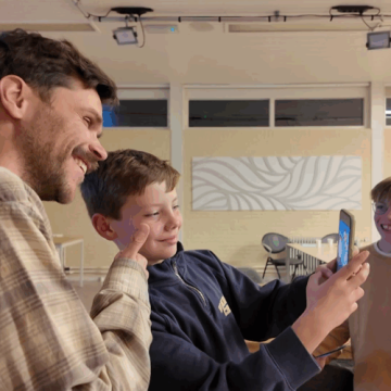 Kinderen leren vloggen én veilig online zijn in JAN&CO