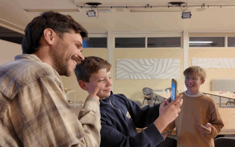 Kinderen leren vloggen én veilig online zijn in JAN&CO